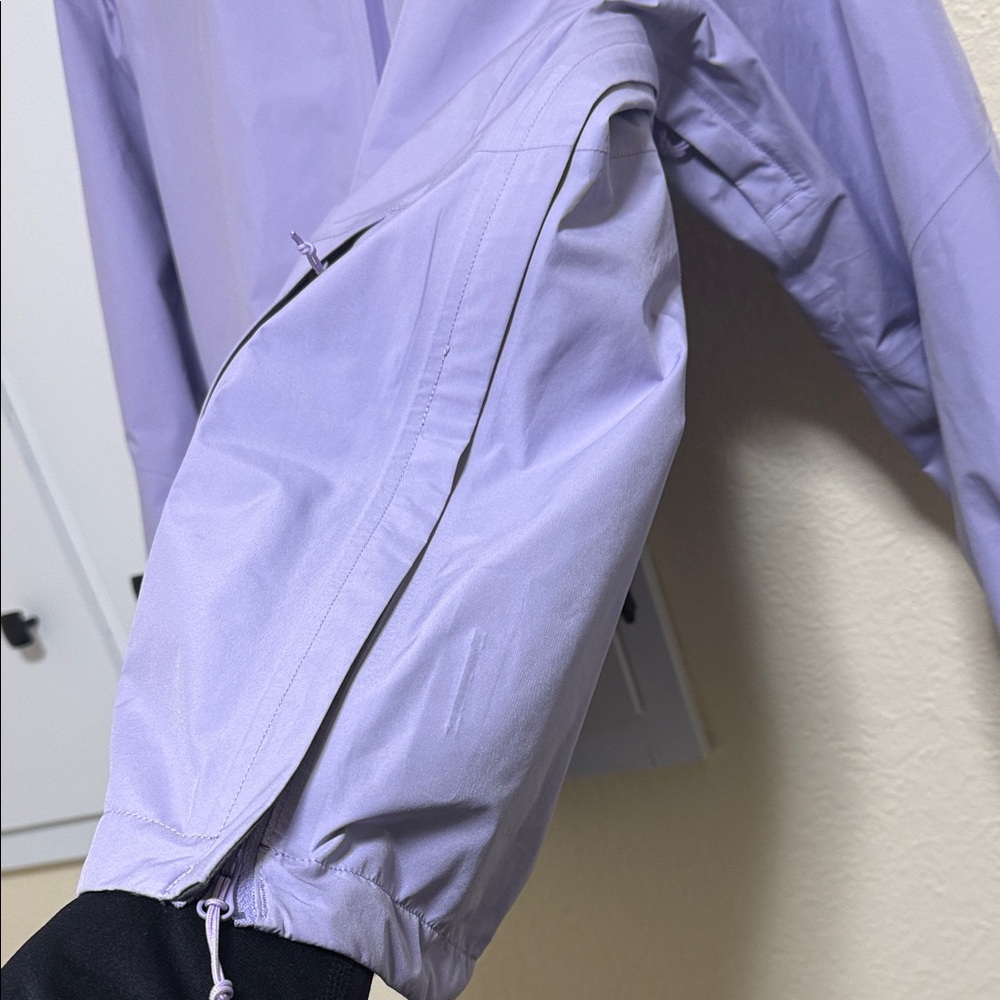 Outdoor Research Gore-Tex Lavender Rain Jacket - Picture 4 of 9